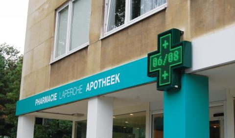 Apotheek Laperche - apothekerskruis